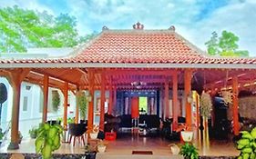 Artomoro Syariah Guest House